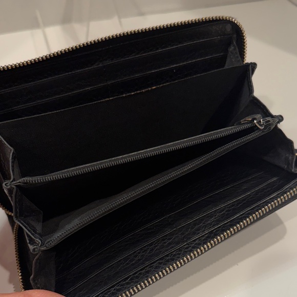 Gucci Soho Black Leather Zip Around Wallet – Used - Picture 4 of 4